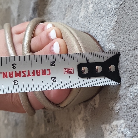 2292- Pelle Moda High Heels platforms Size 8.5 NWT - Picture 4 of 7